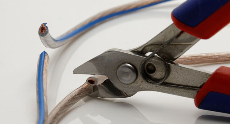  Couper l'image du cordon - La popularité de la télévision OTA à la hausse, la TV payante en déclin "width =" 740 "height =" 400 "/> </p>
<p> Il est incroyablement facile de regarder vos émissions préférées en ligne. En comparaison, il est difficile de payer pour la télévision par câble ou par satellite. Les grandes entreprises de télécommunications facturent chaque année plus de paquets de câble de base. En 2016, la facture moyenne par câble était supérieure à 100 $. Il n'est pas surprenant de constater que les consommateurs ont commencé à trouver d'autres options pour que les émissions de télévision et les films soient livrés à leur domicile. Ceci est communément appelé coupe du cordon, et il est en hausse. </p>
<blockquote>
<h3> Les meilleures boîtes TV Android </h3>
<ol>
<li> NVIDIA SHIELD TV Pro Home Media Server – 299,99 $ <img decoding=